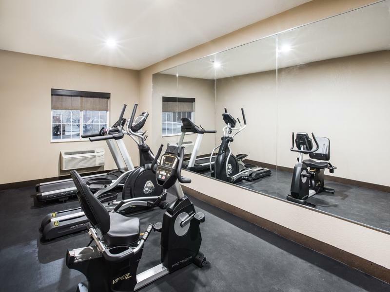 Super 8 By Wyndham Altoona Hotel Ngoại thất bức ảnh